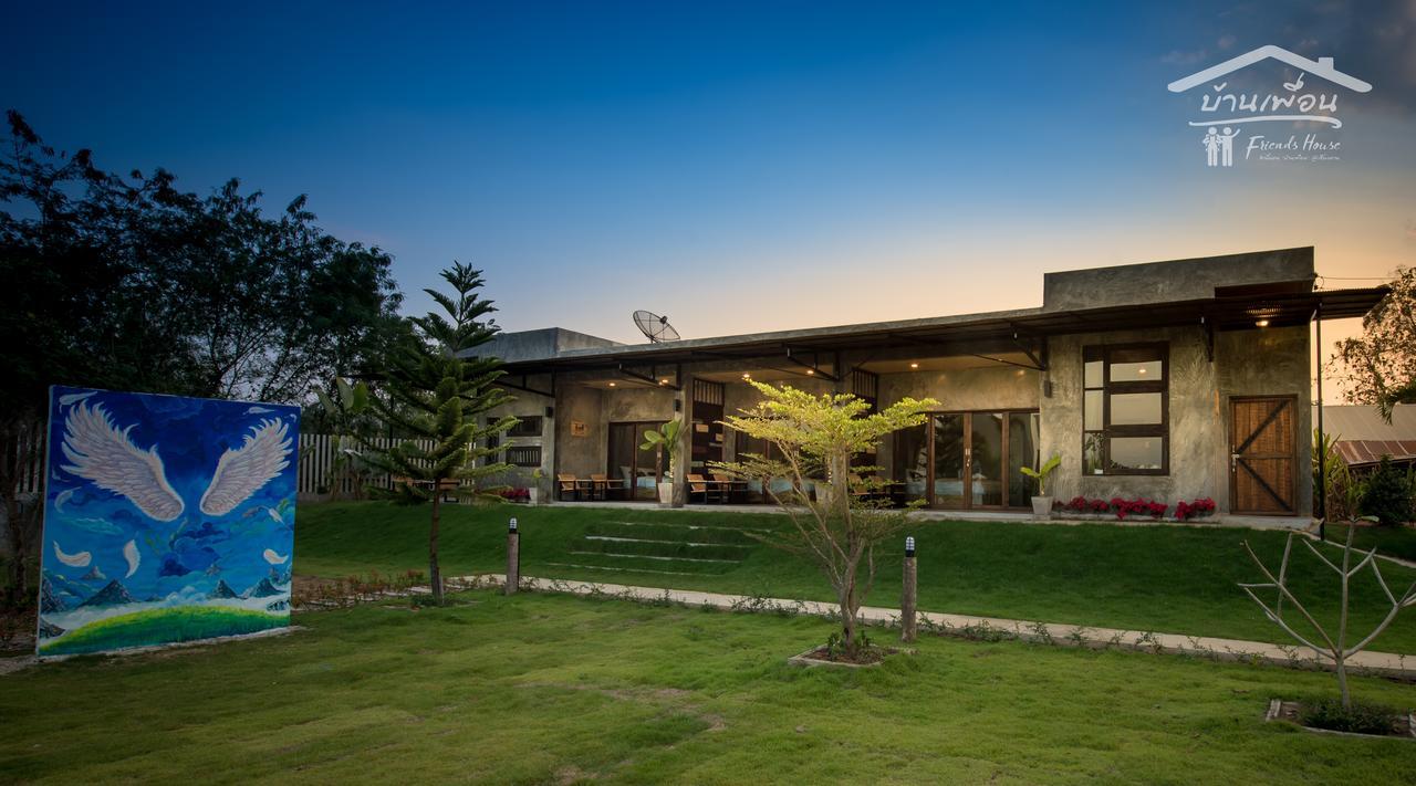 Friends House Hotel Chiang Khan Exterior photo