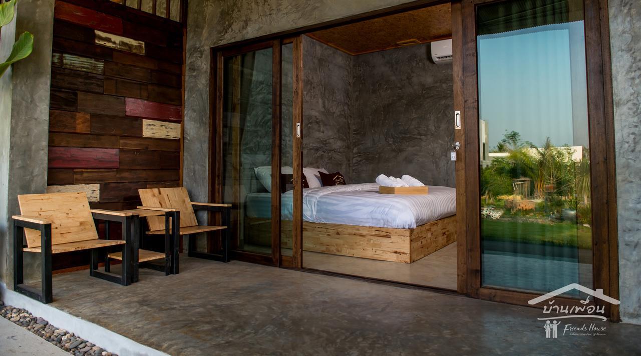 Friends House Hotel Chiang Khan Exterior photo