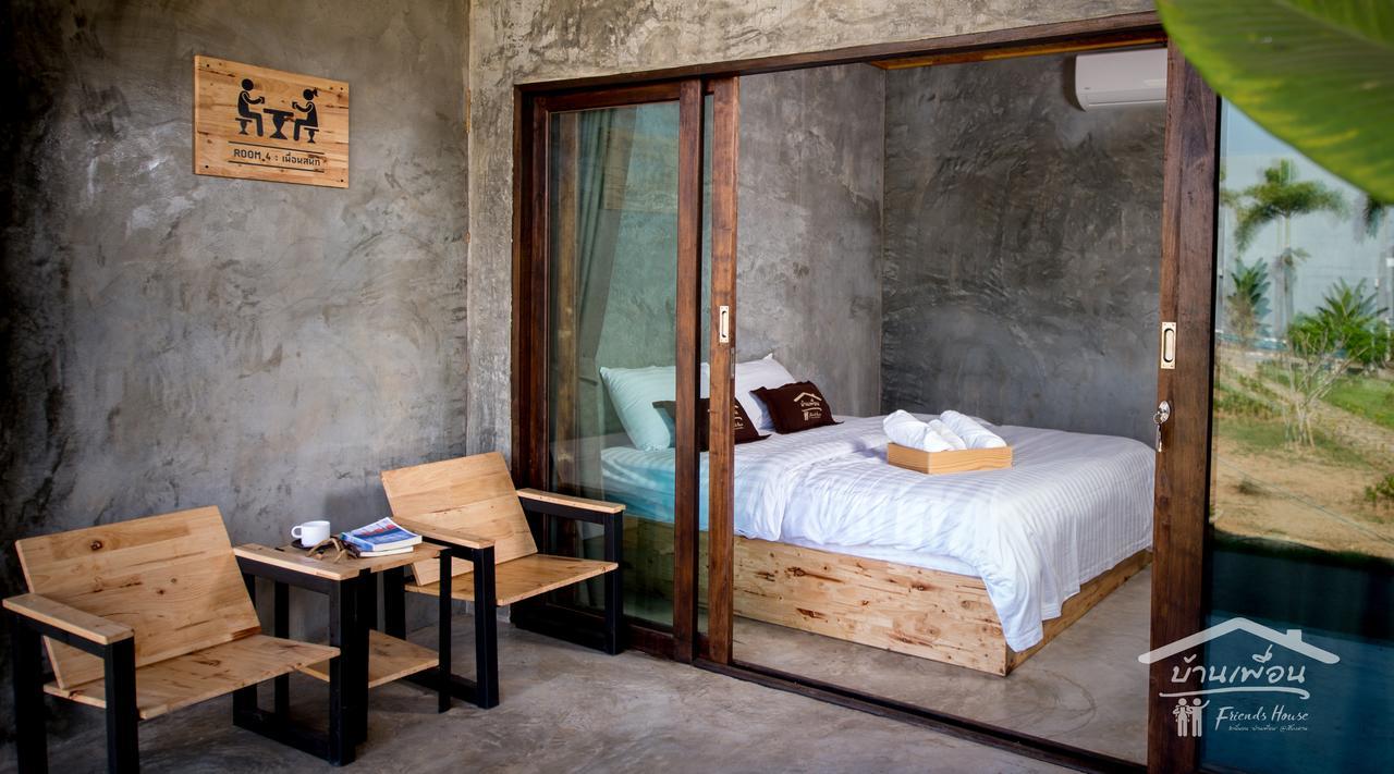 Friends House Hotel Chiang Khan Exterior photo